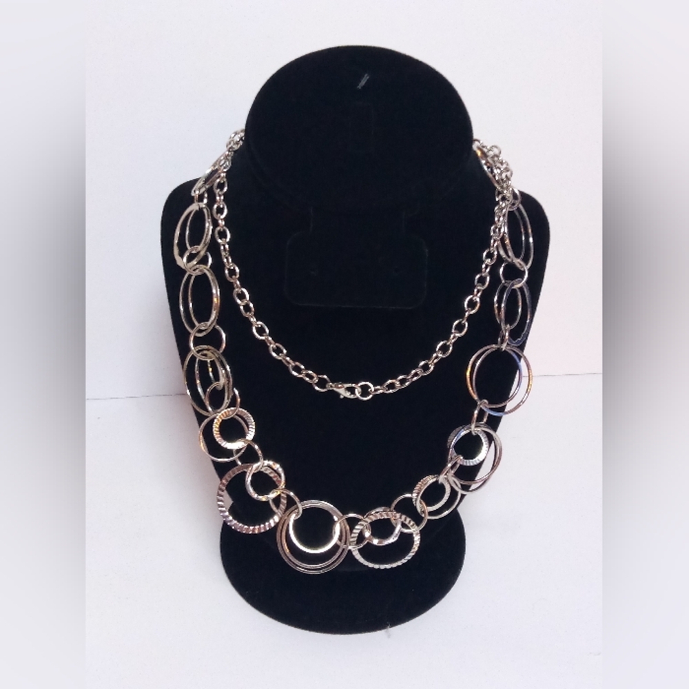 Silver hoop necklace and belt